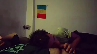 Primera Mamada de buenos d&iacute;as a macho peludo y cargado&period;